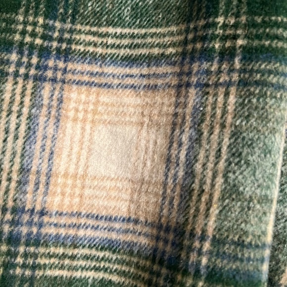 Green and beige shacket - Picture 3 of 3